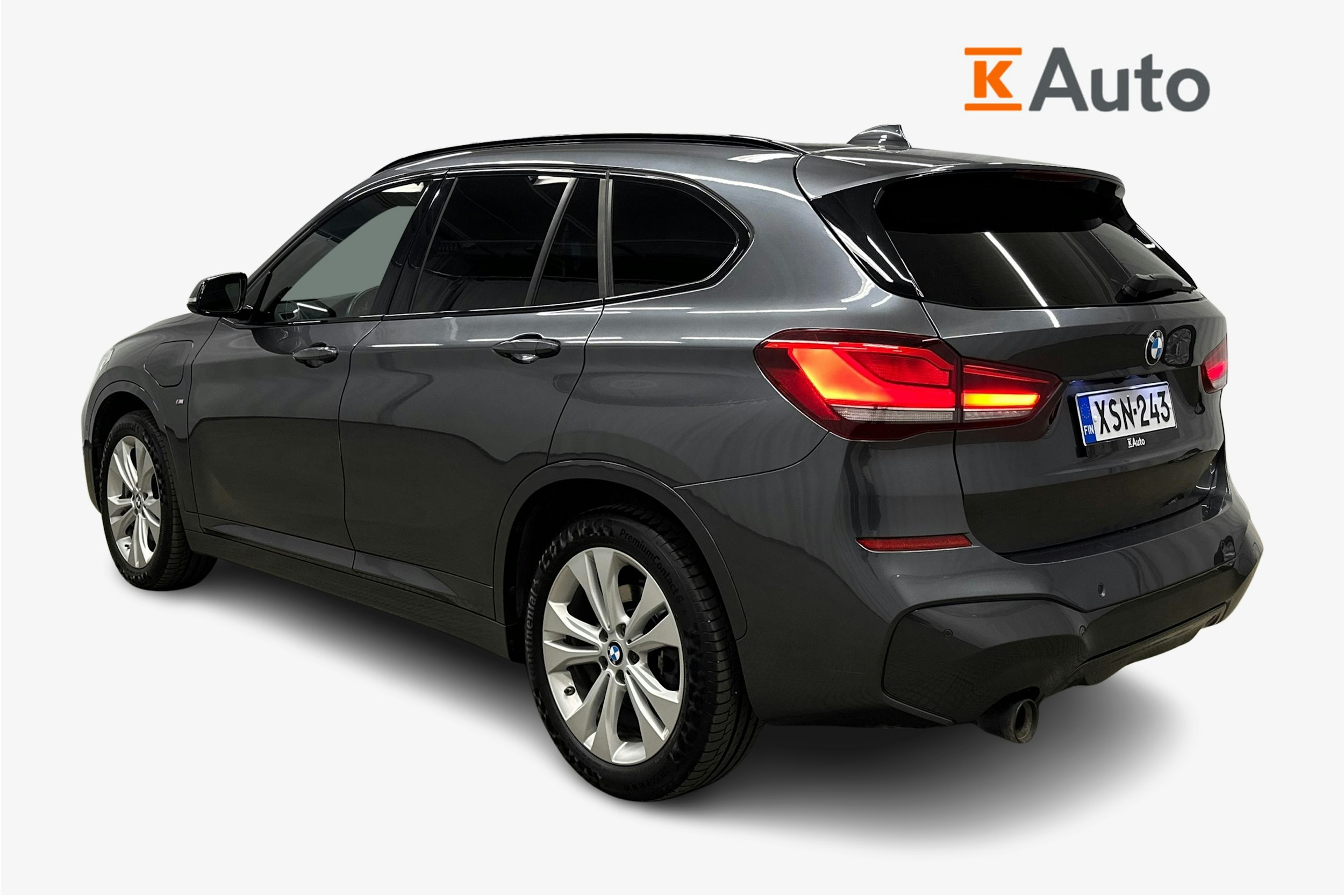 harmaa BMW X1 2021 kuva 2.
