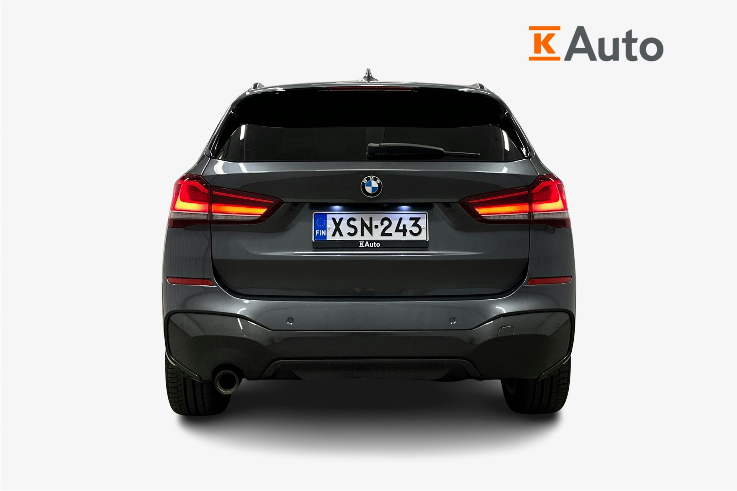 harmaa BMW X1 2021 kuva 3.