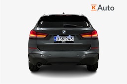 harmaa BMW X1 2021 kuva 3.