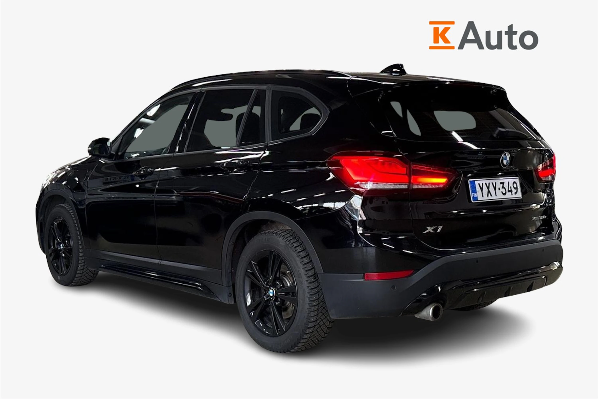 Musta BMW X1 2021 kuva 2.