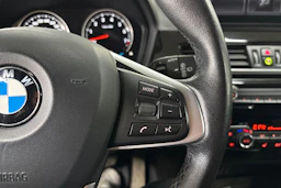 Musta BMW X1 2021 kuva 15.