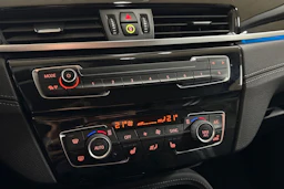 Musta BMW X1 2021 kuva 21.