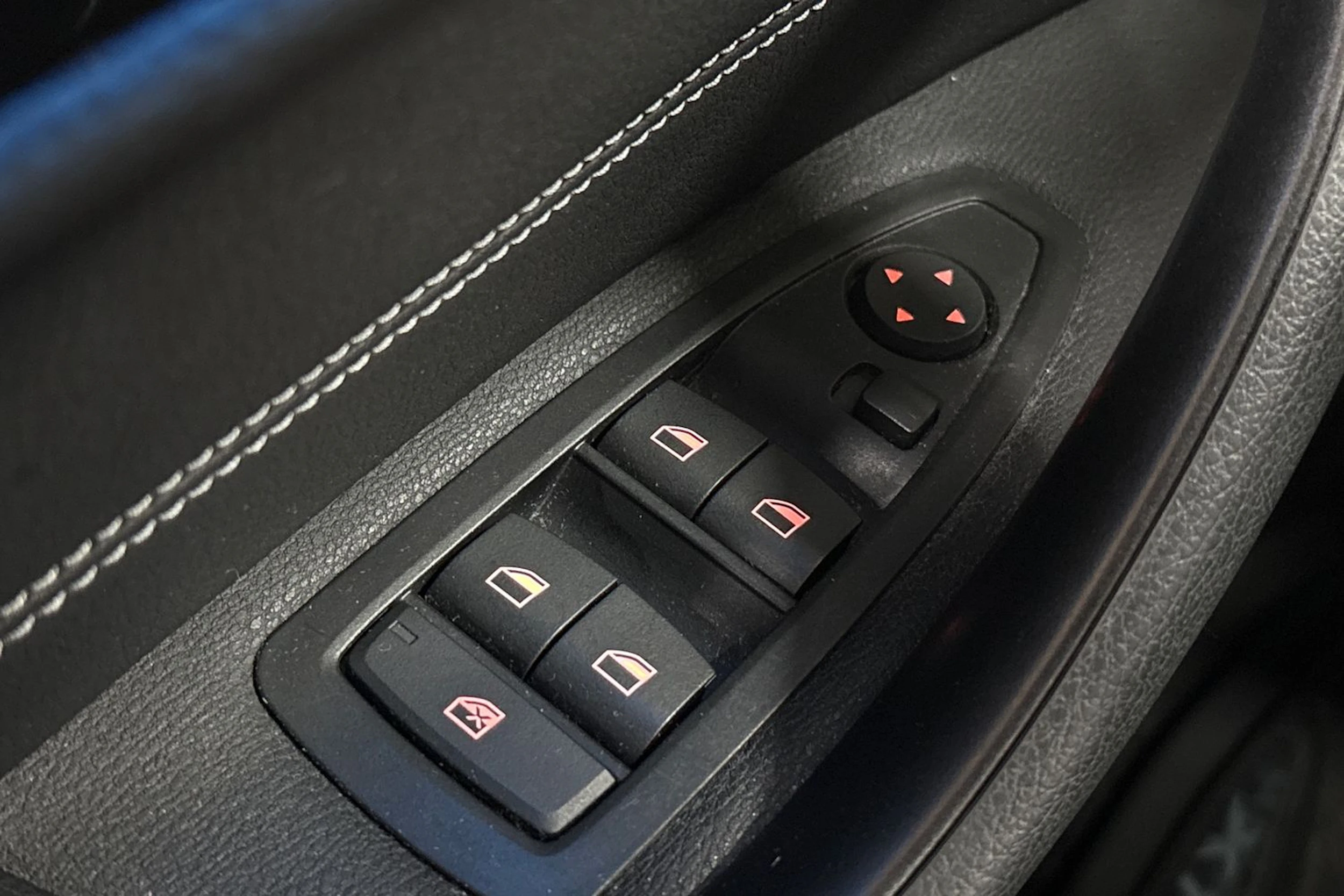 Musta BMW X1 2021 kuva 24.