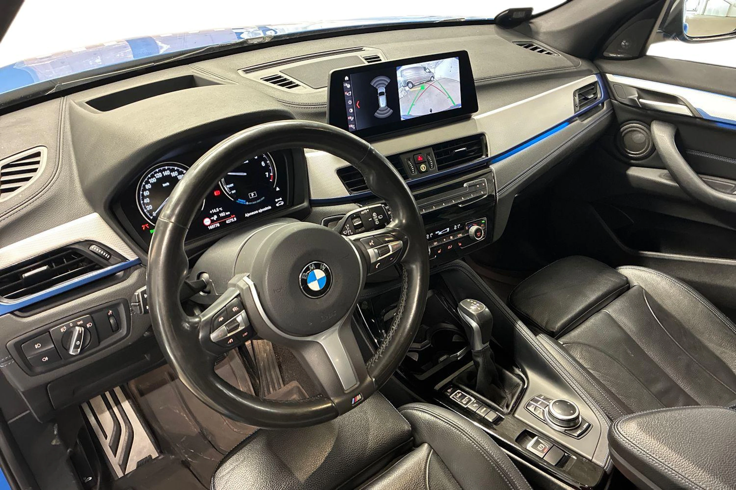 sininen BMW X1 2021 kuva 6.