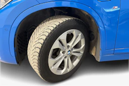 sininen BMW X1 2021 kuva 9.