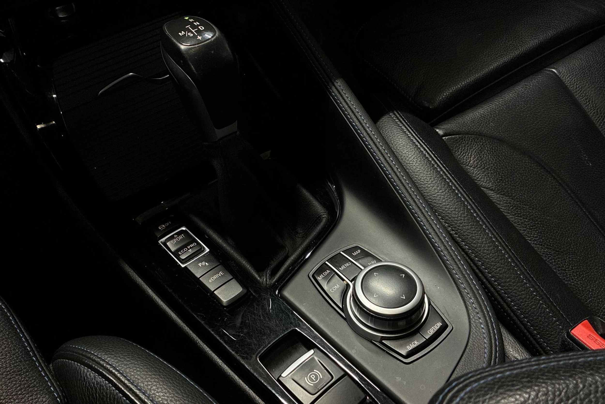 sininen BMW X1 2021 kuva 21.