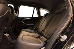musta BMW X1 2022 kuva 8.