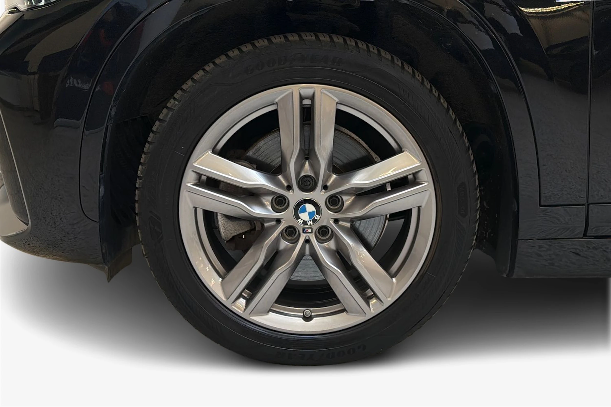 musta BMW X1 2022 kuva 9.