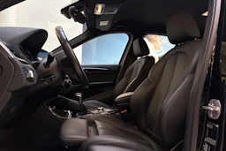 musta BMW X1 2022 kuva 11.