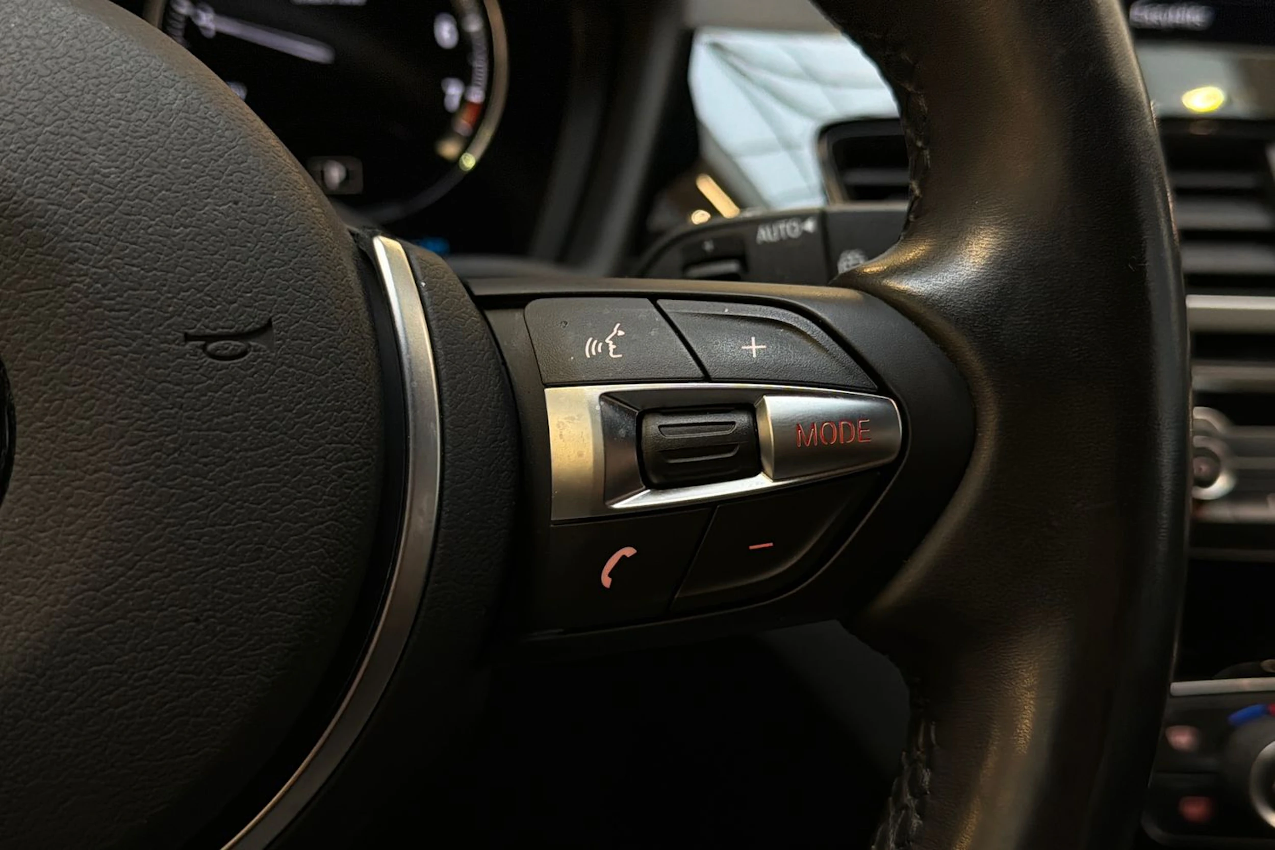 musta BMW X1 2022 kuva 14.
