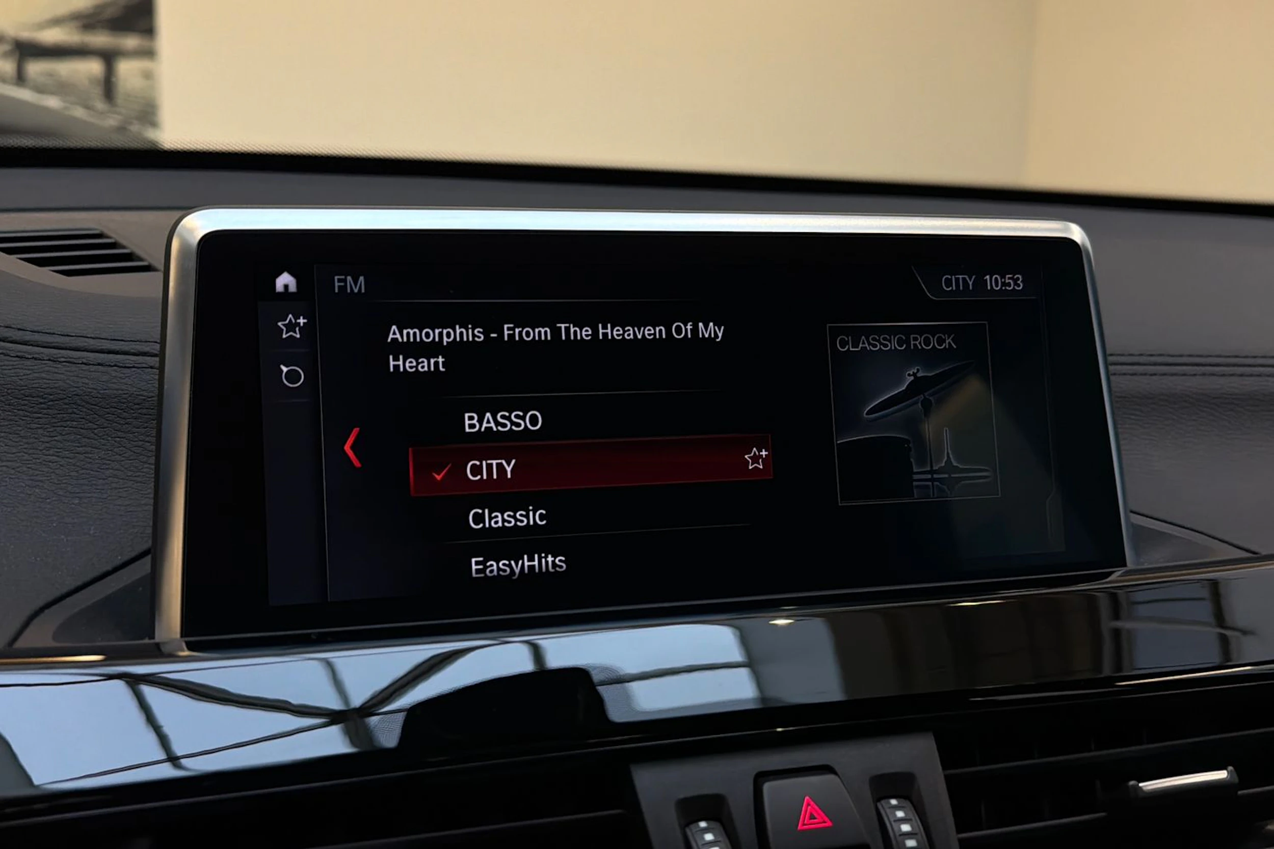 musta BMW X1 2022 kuva 15.