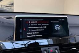 musta BMW X1 2022 kuva 19.