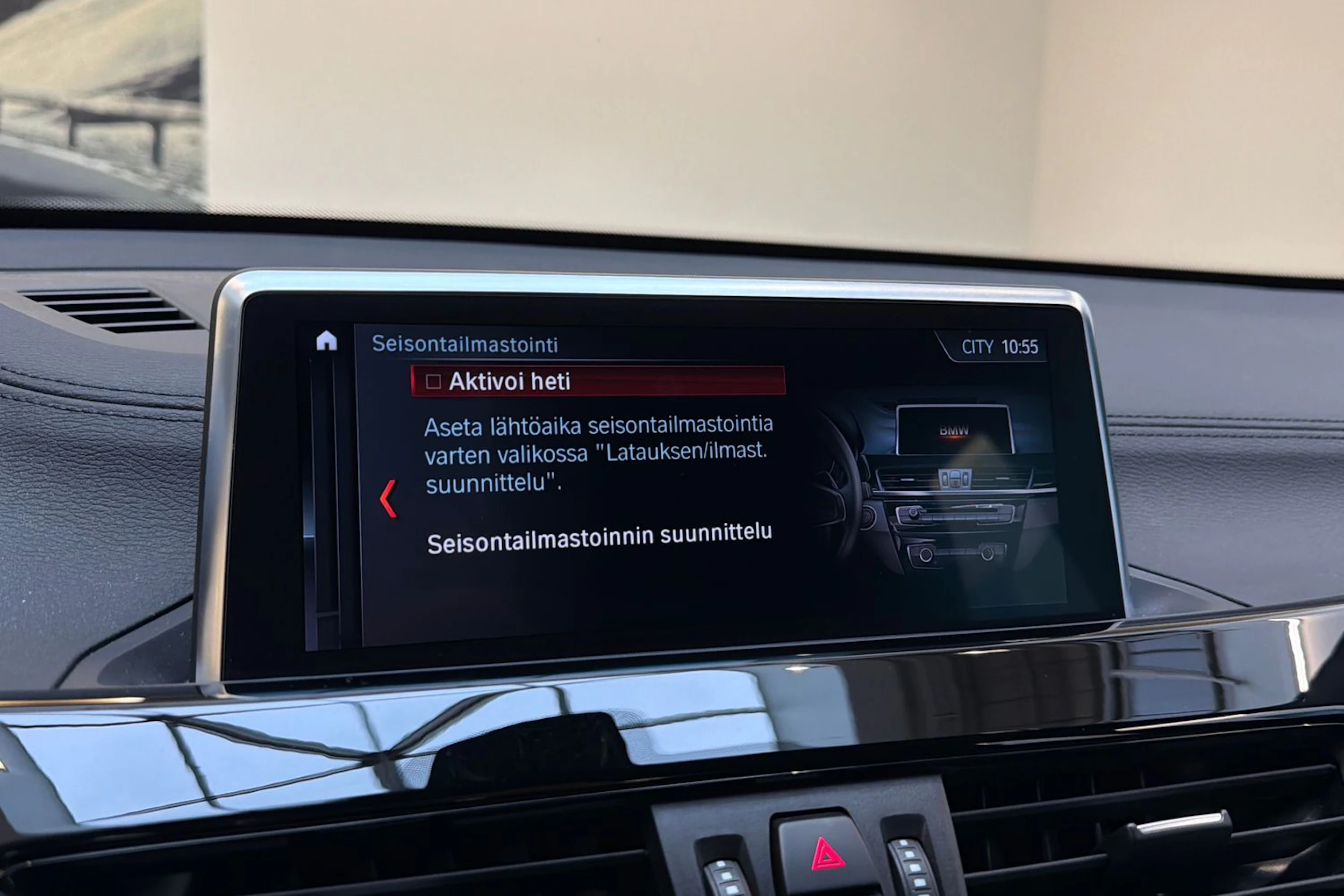 musta BMW X1 2022 kuva 20.