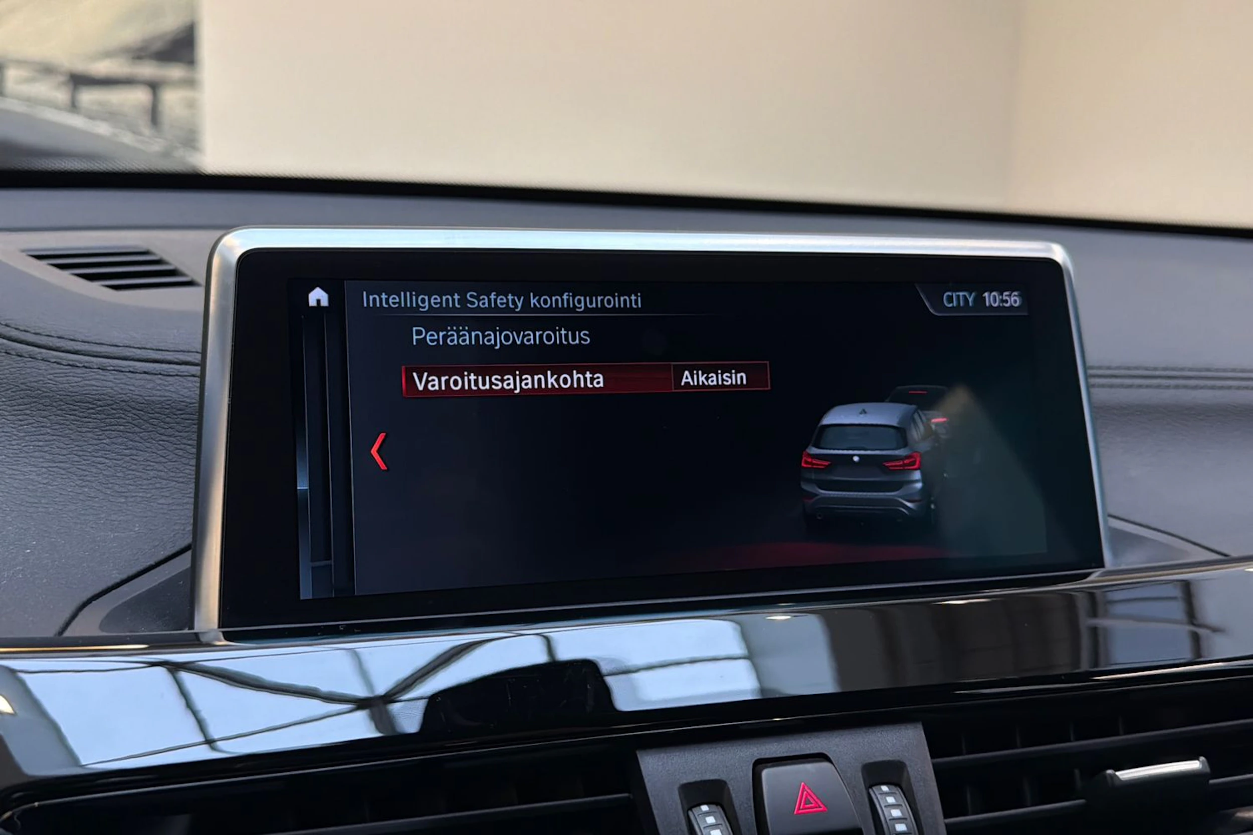 musta BMW X1 2022 kuva 21.