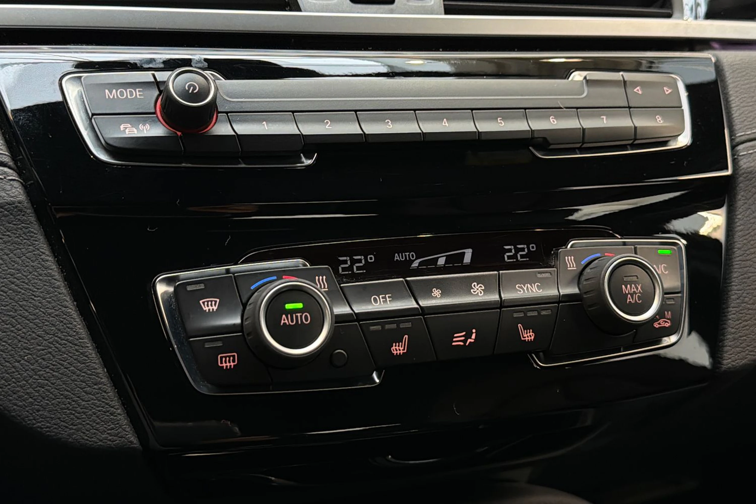 musta BMW X1 2022 kuva 23.