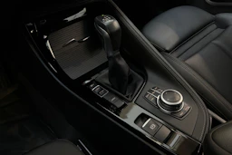 musta BMW X1 2022 kuva 24.