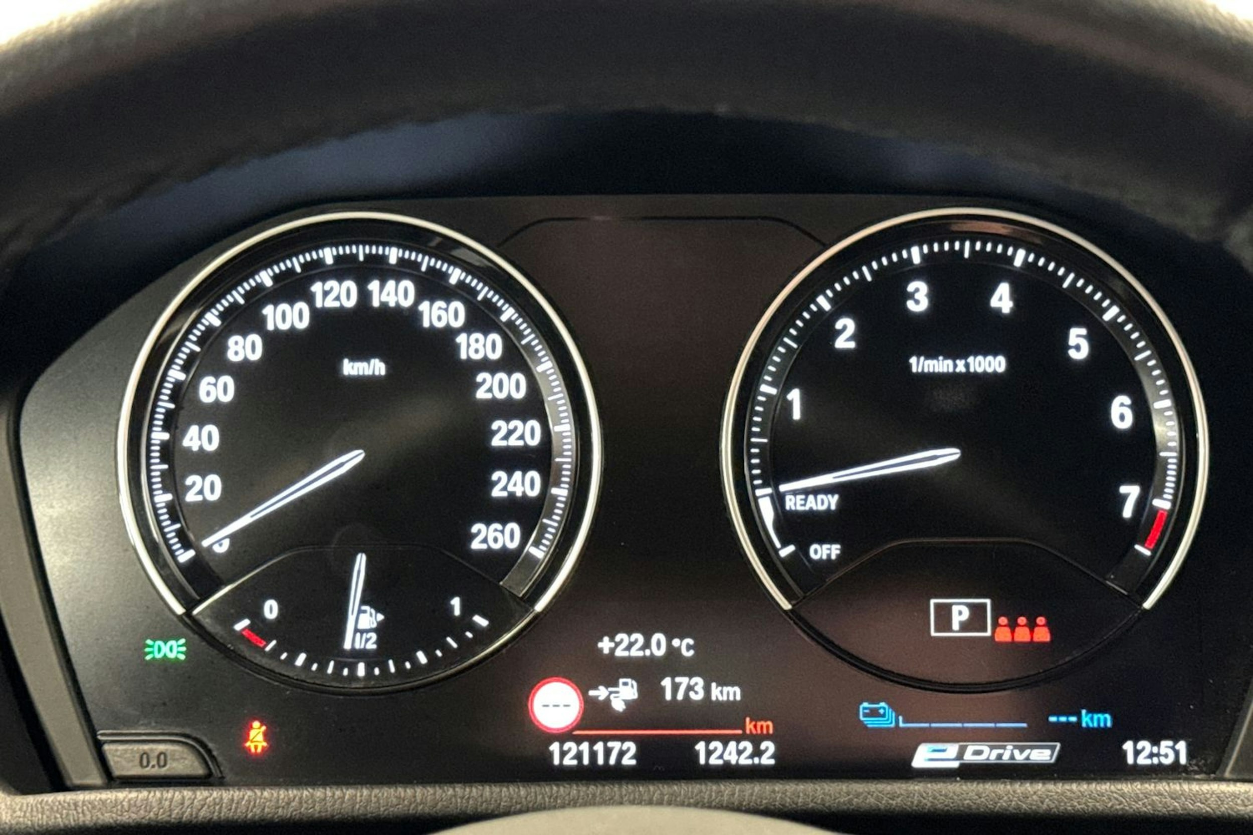 musta BMW X1 2022 kuva 15.