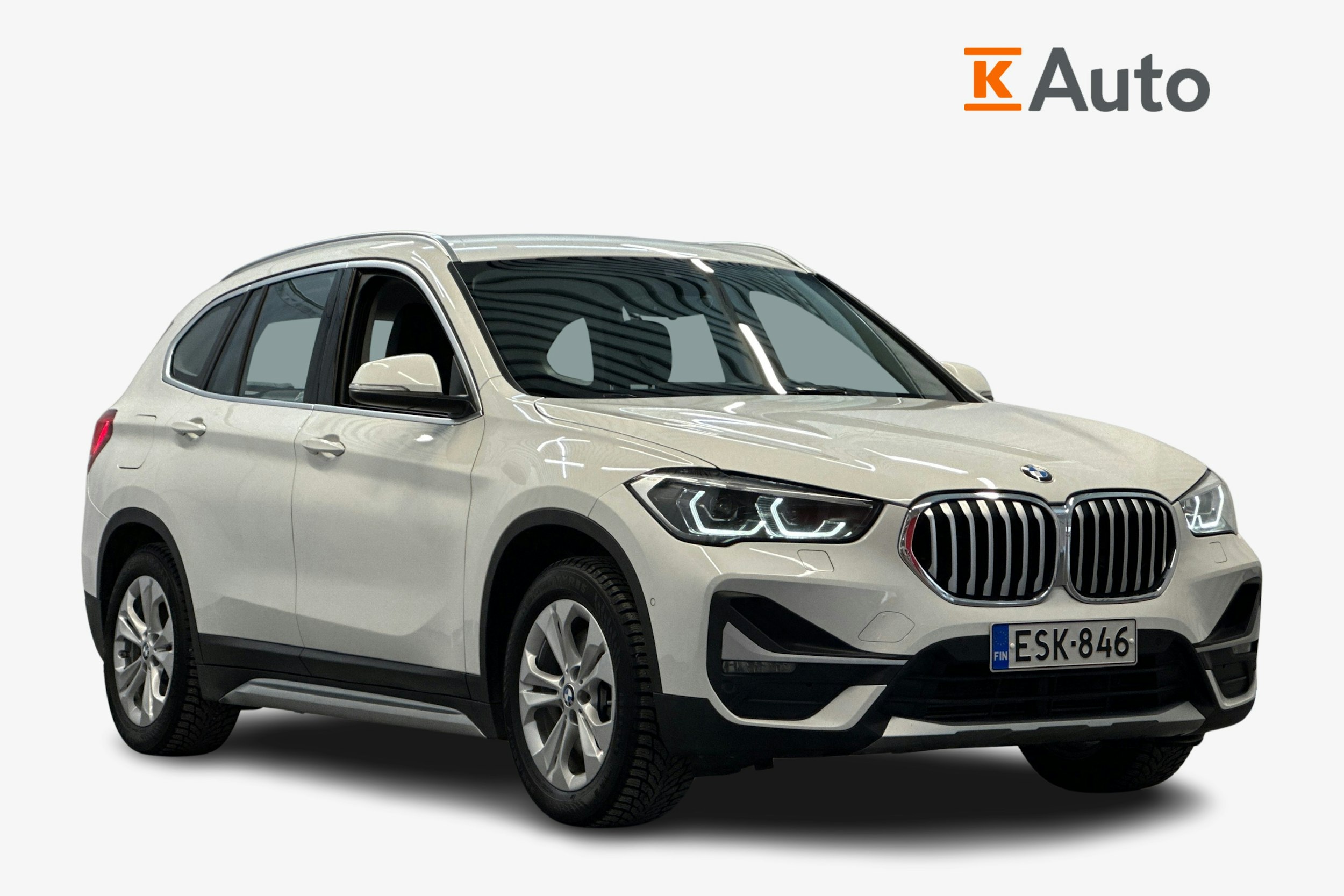 Valkoinen BMW X1 2022 kuva 1.