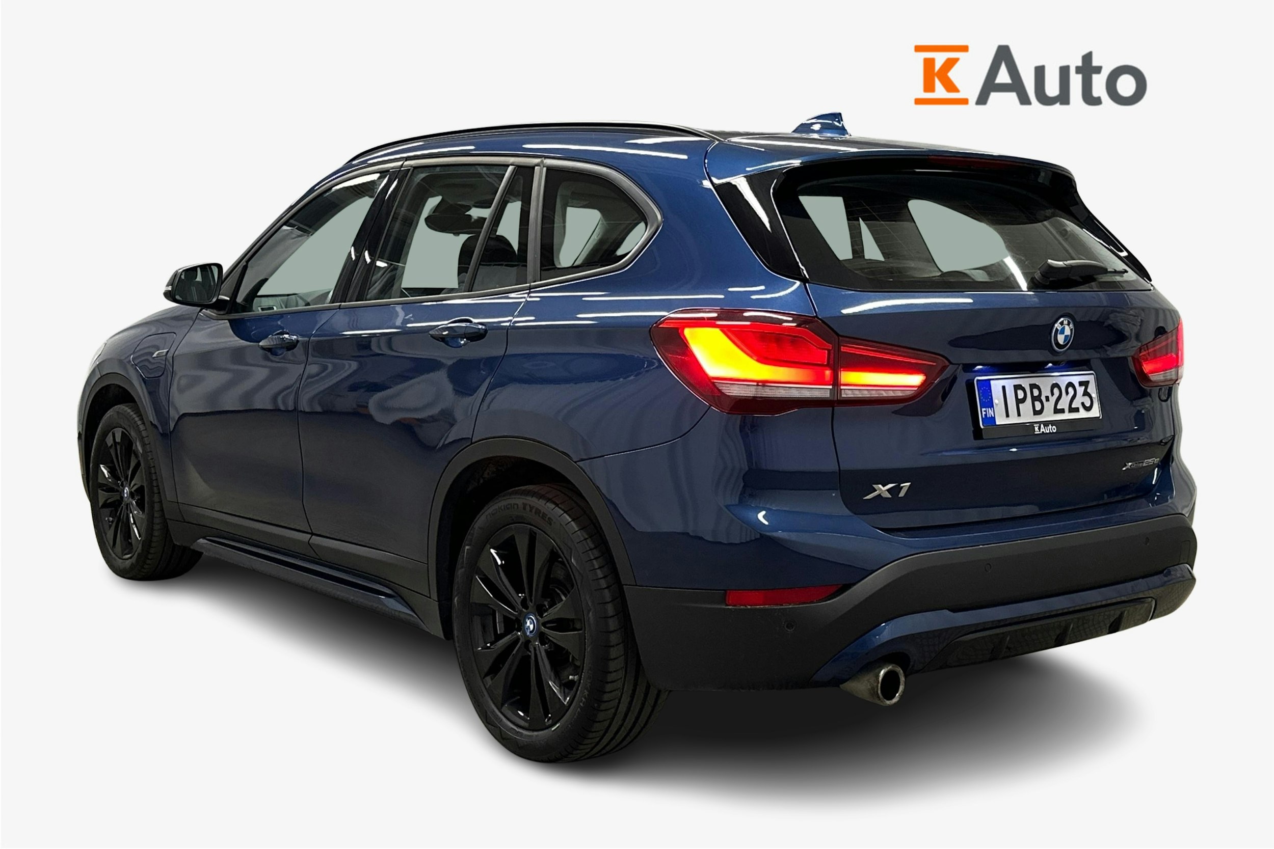 sininen BMW X1 2022 kuva 2.