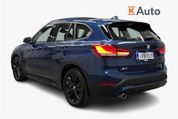 sininen BMW X1 2022 kuva 2.