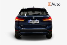sininen BMW X1 2022 kuva 3.
