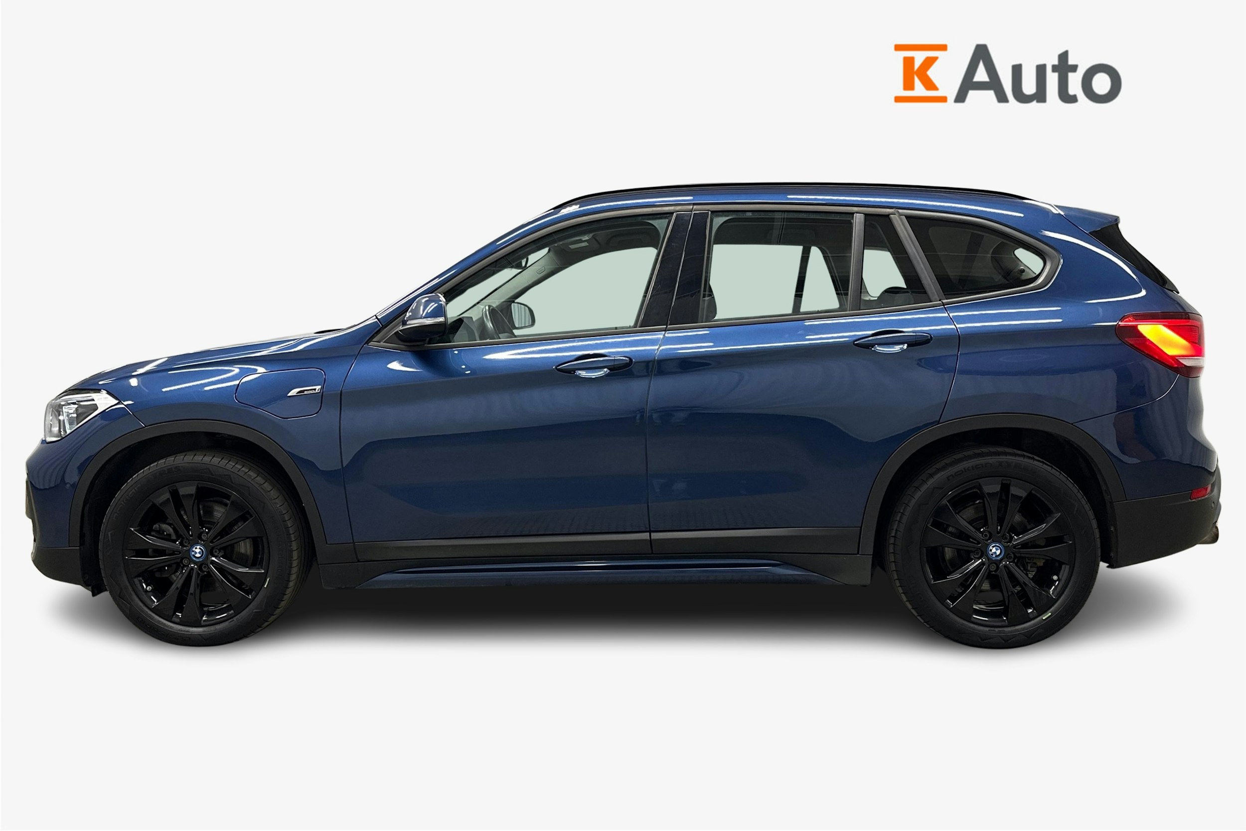 sininen BMW X1 2022 kuva 5.