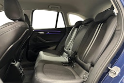sininen BMW X1 2022 kuva 8.