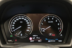 sininen BMW X1 2022 kuva 17.