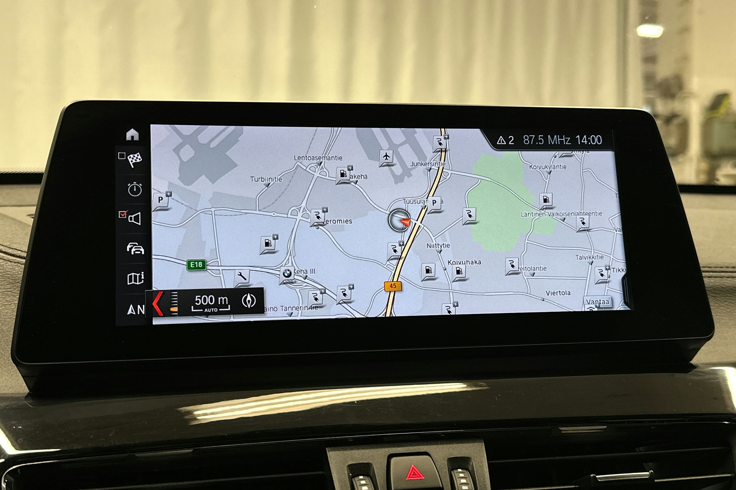 sininen BMW X1 2022 kuva 19.