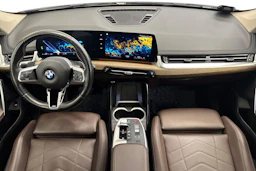 valkoinen BMW X1 2023 kuva 9.