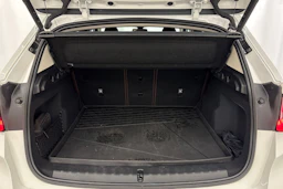 valkoinen BMW X1 2023 kuva 15.