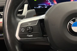 valkoinen BMW X1 2023 kuva 20.