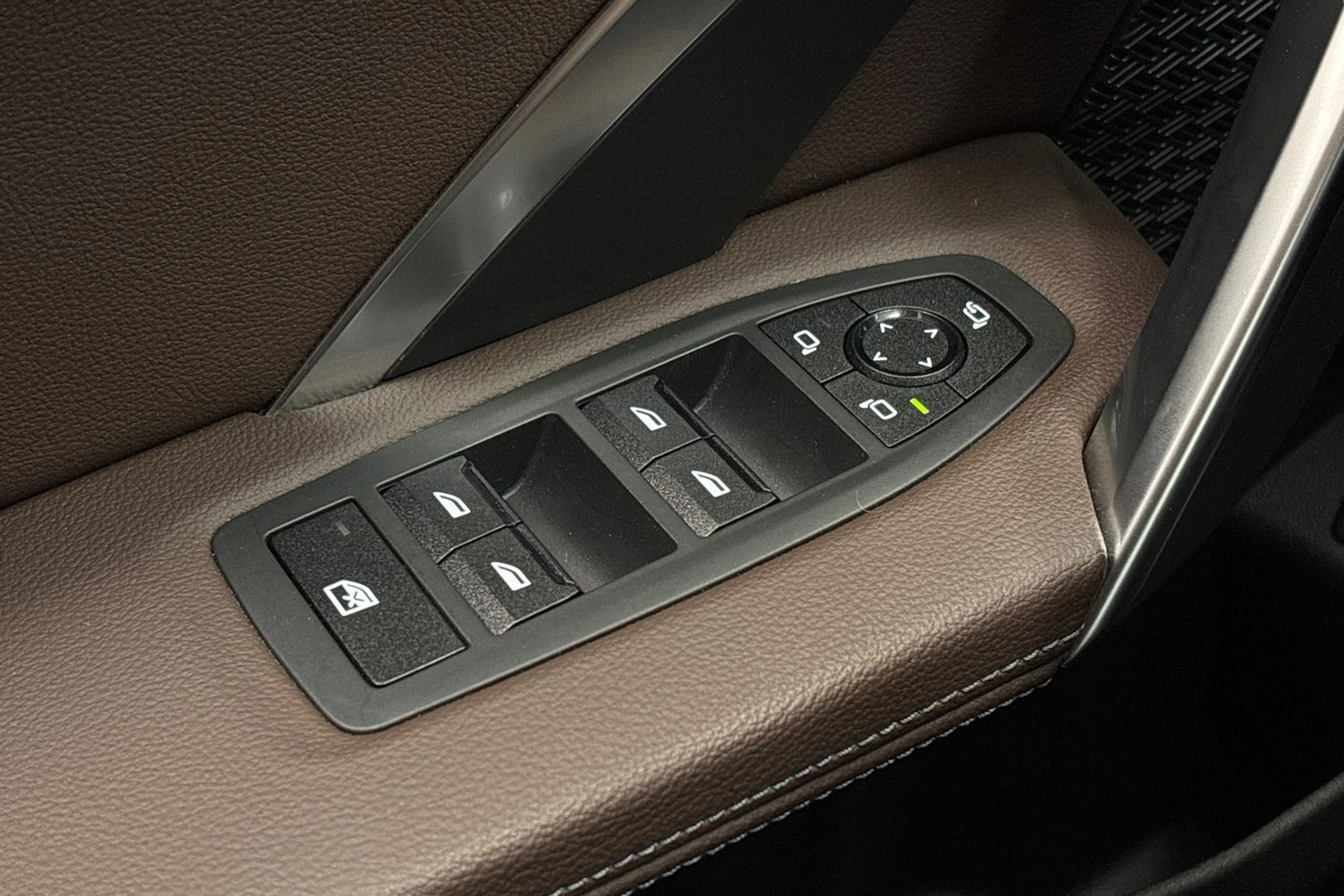 valkoinen BMW X1 2023 kuva 23.