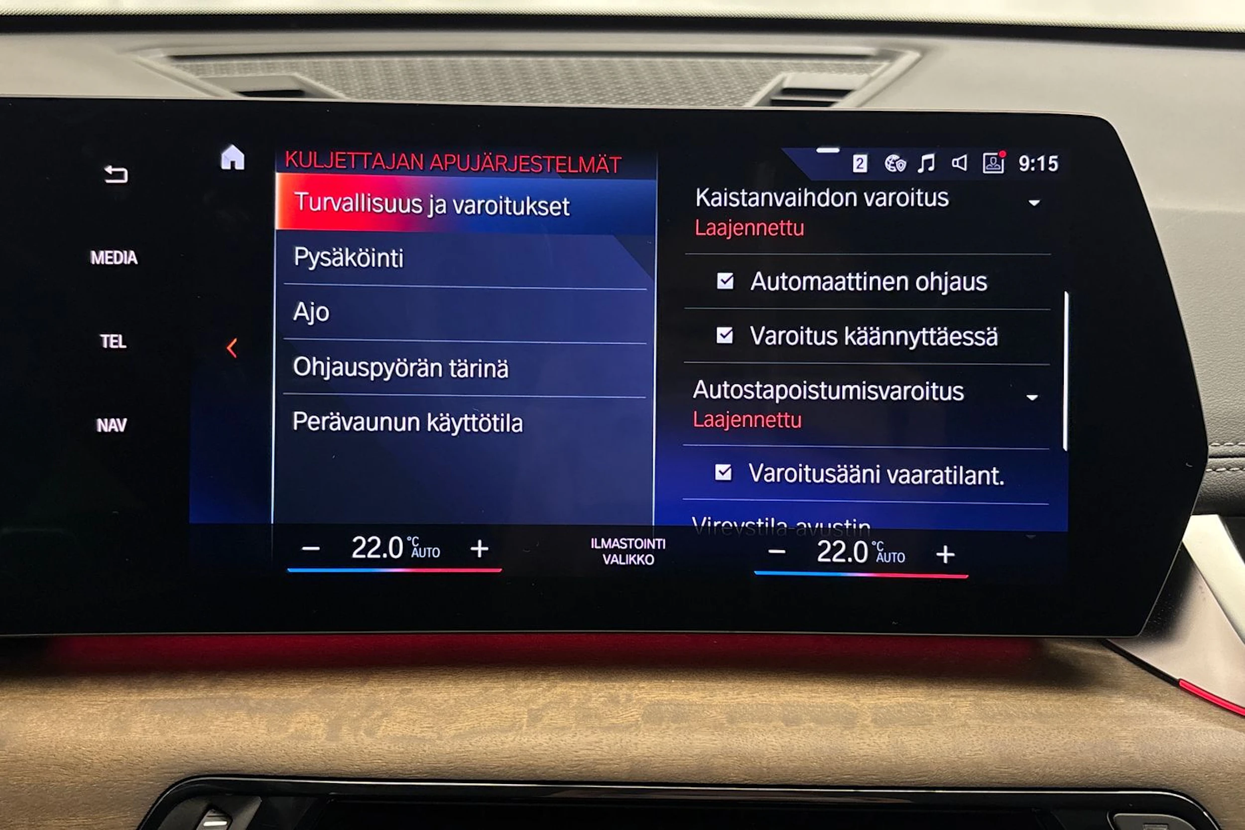 valkoinen BMW X1 2023 kuva 40.