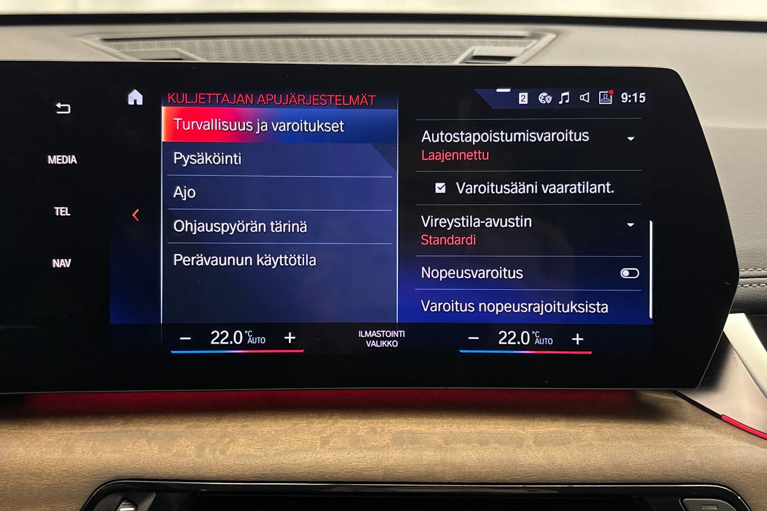 valkoinen BMW X1 2023 kuva 41.