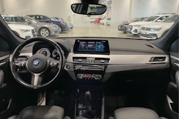 musta BMW X1 2022 kuva 11.
