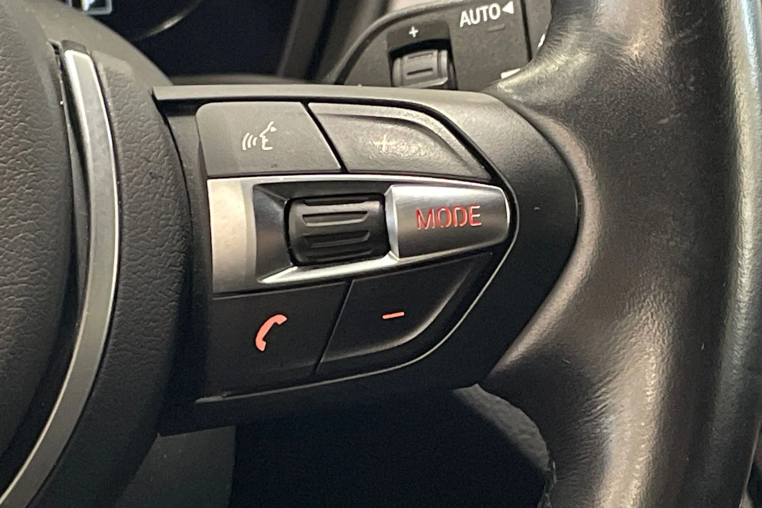musta BMW X1 2022 kuva 14.