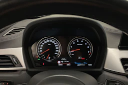 musta BMW X1 2022 kuva 16.