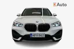 valkoinen BMW X1 2022 kuva 4.