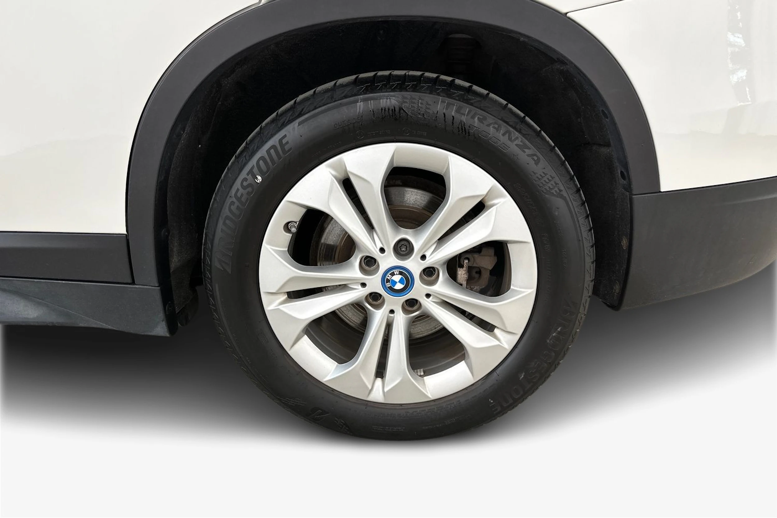 valkoinen BMW X1 2022 kuva 9.