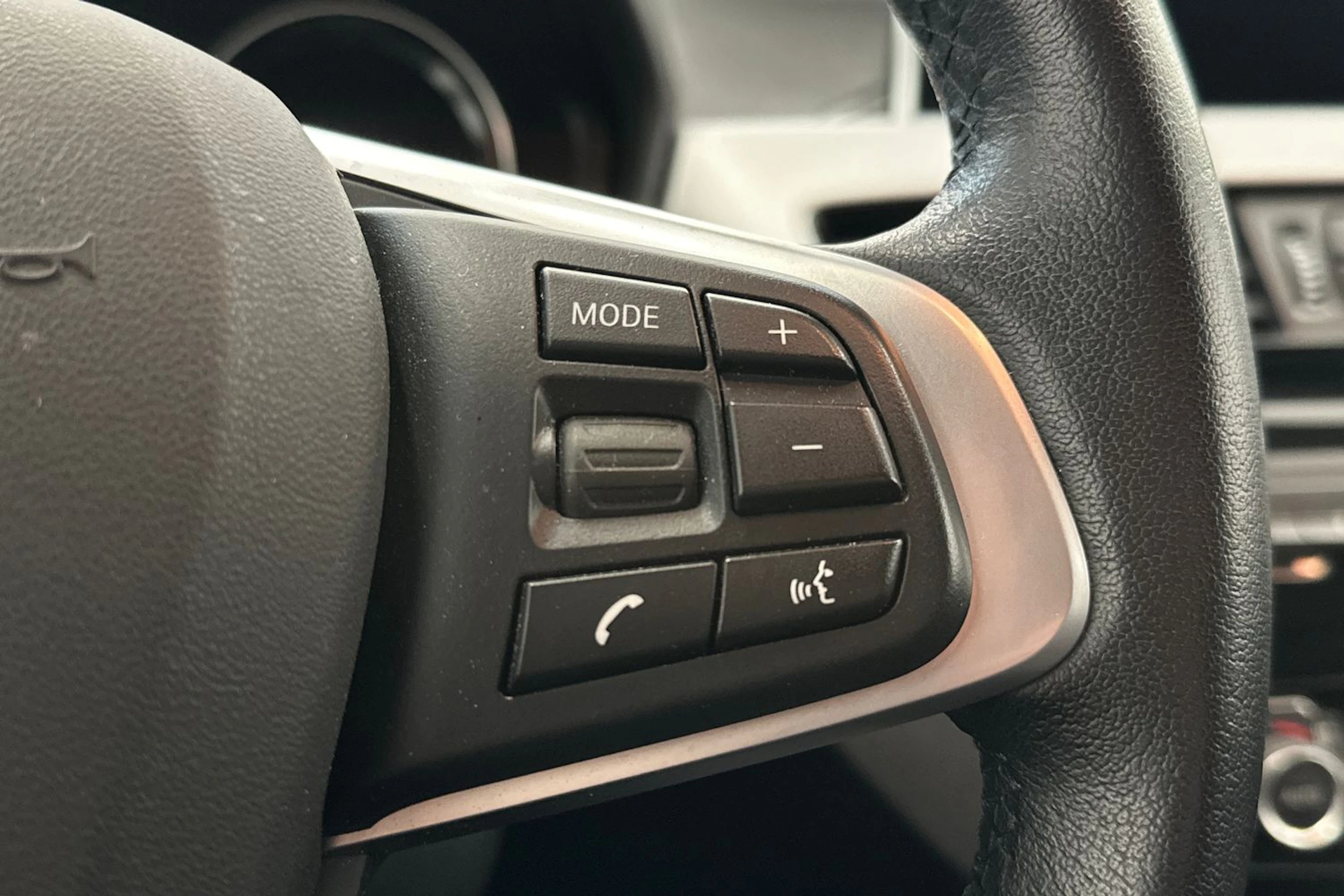 valkoinen BMW X1 2022 kuva 12.