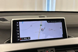 valkoinen BMW X1 2022 kuva 13.