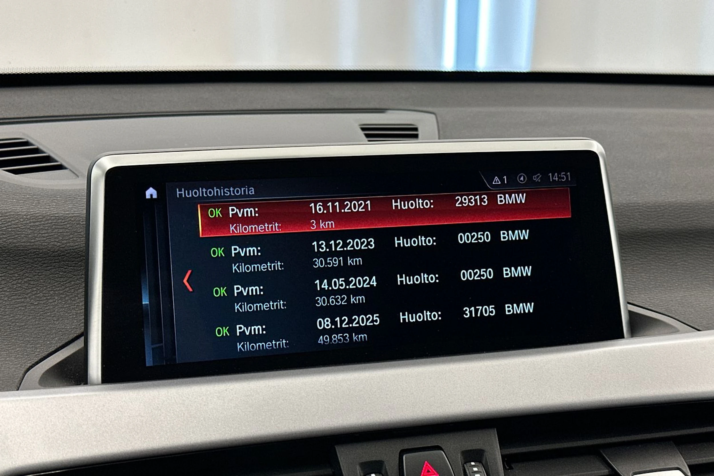 valkoinen BMW X1 2022 kuva 17.