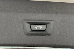 valkoinen BMW X1 2022 kuva 21.