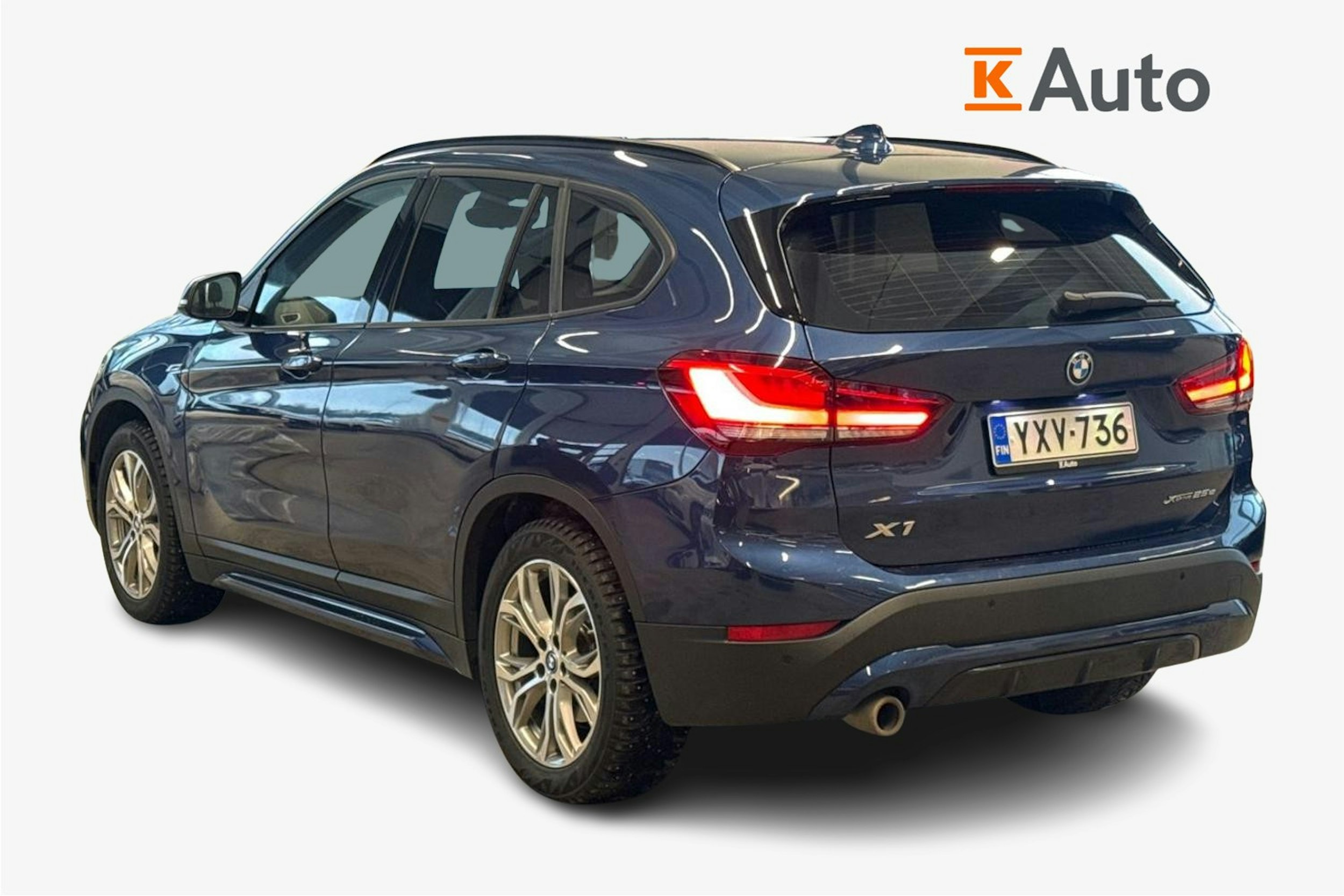 sininen BMW X1 2022 kuva 2.