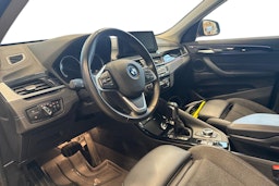 sininen BMW X1 2022 kuva 7.