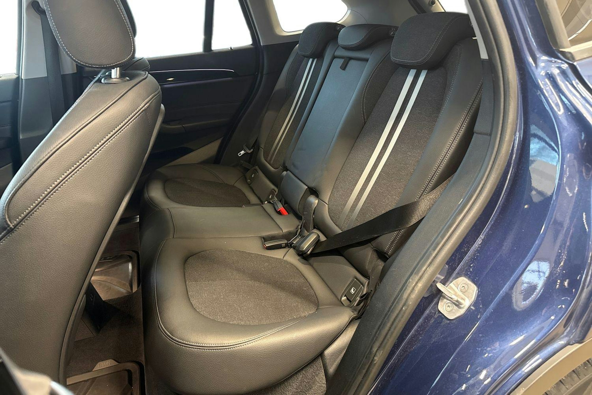 sininen BMW X1 2022 kuva 10.