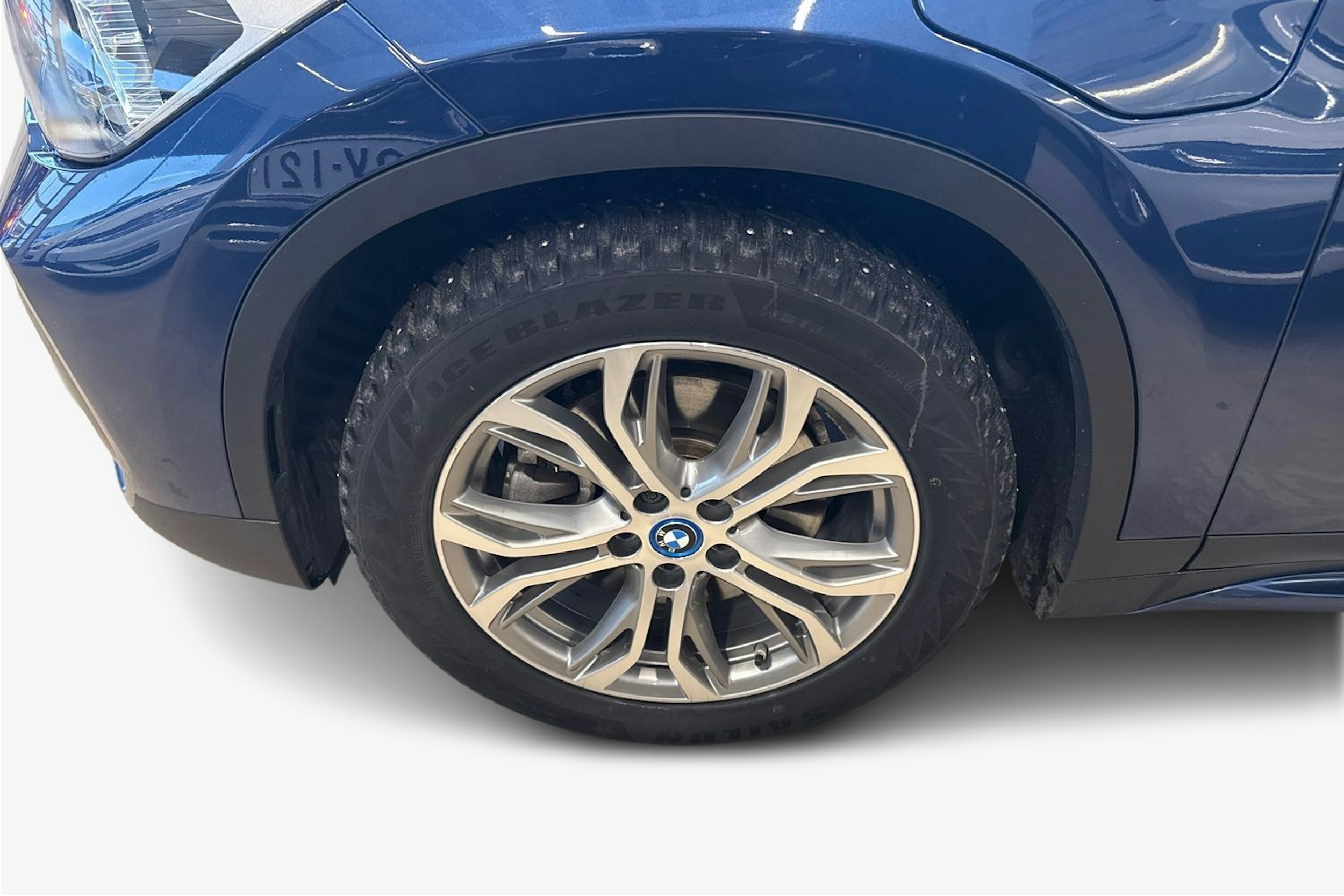 sininen BMW X1 2022 kuva 11.