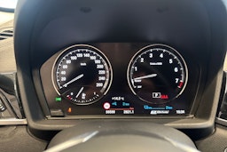 sininen BMW X1 2022 kuva 19.