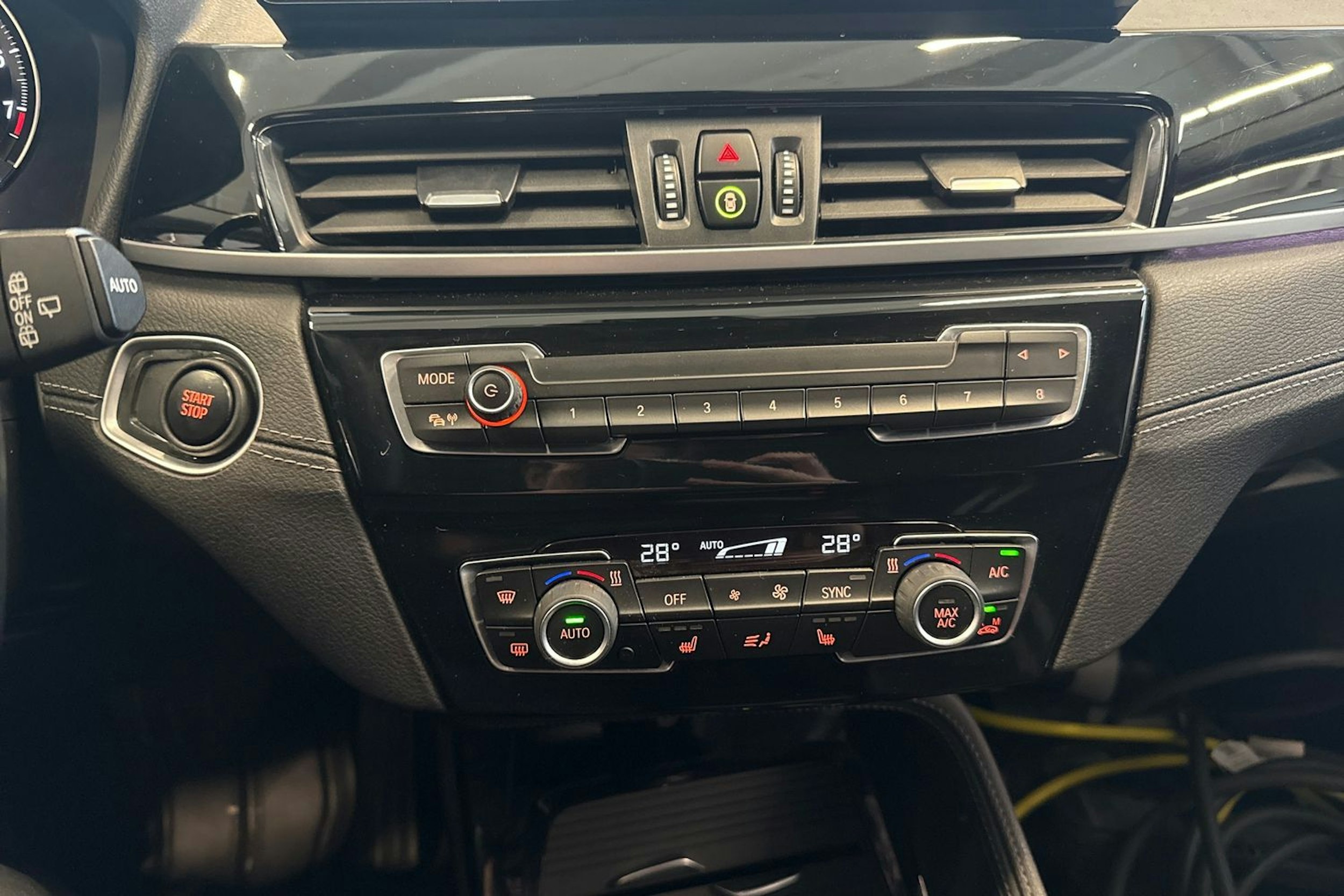 sininen BMW X1 2022 kuva 27.